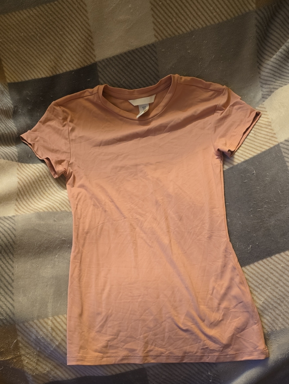 H&M Short Sleeve Crewneck Tee in Dusty Pink